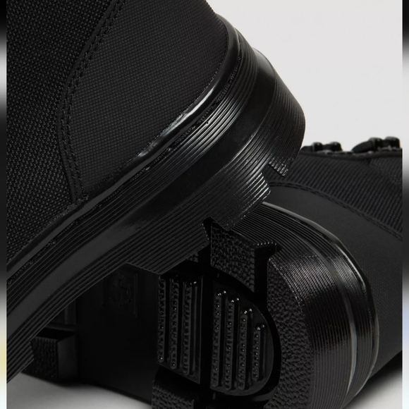 Dr. Martens Women's Combs Poly Casual Boots NWT - Picture 9 of 12